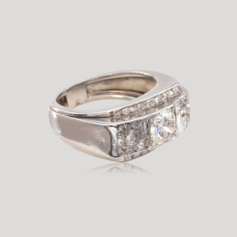 31300581-bague-epaisse-platine-diamants