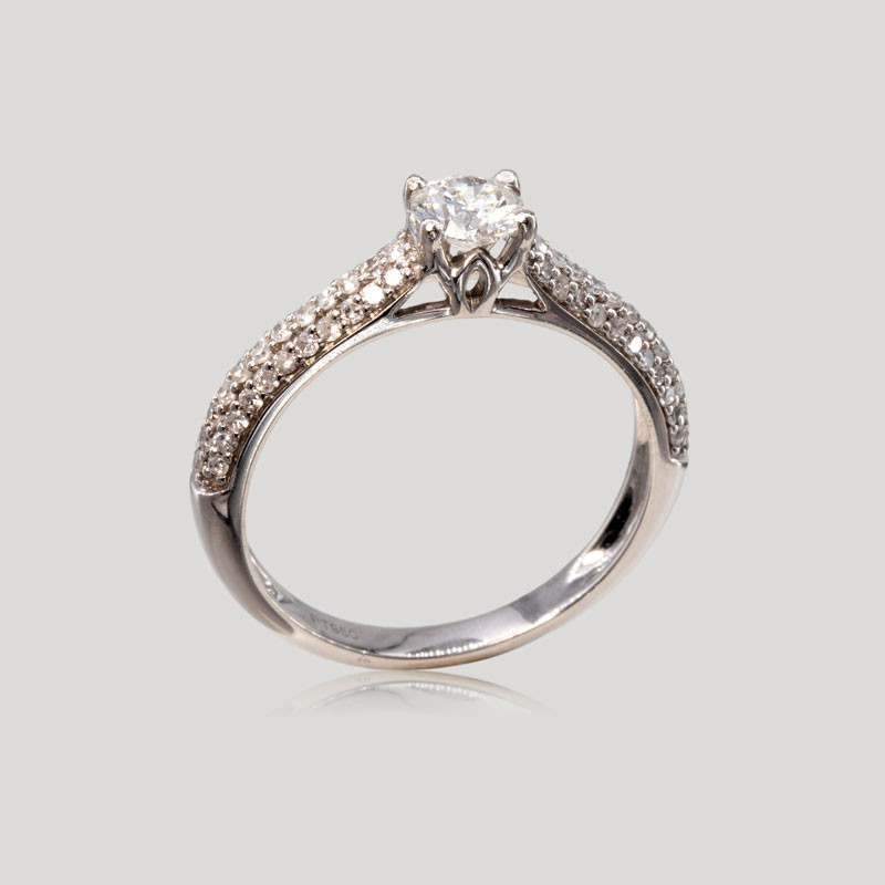 31800162-bague-solitaire-accompagne-platine-diamants