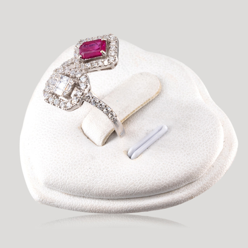32700441-bague-actuelle-rubis-diamants