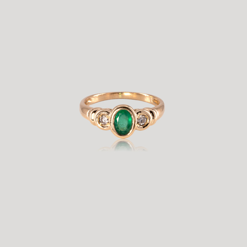 32700447-bague-emeraude
