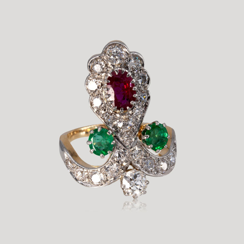 32700550-bague-duchesse-precieuses