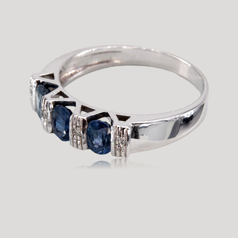 32700560-bague-jarretiere-saphirs-diamants