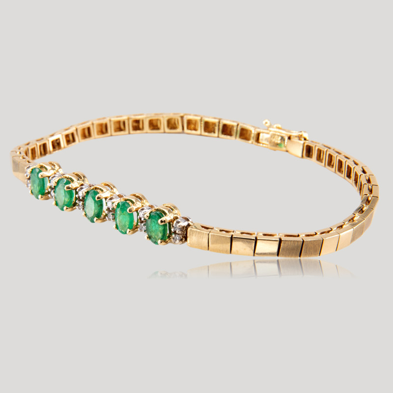 34100048-bracelet-or-emeraudes-et-diamants