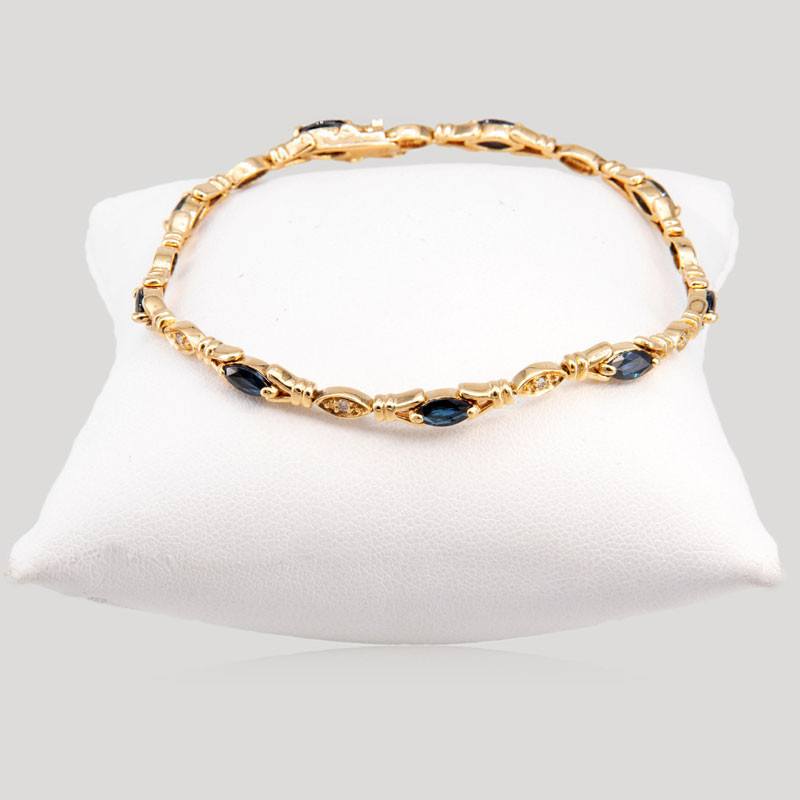 34100055-bracelet-fin-souple-or-saphirs-diamants
