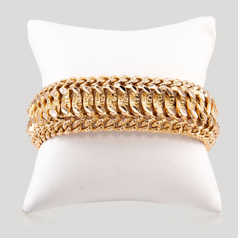34200394-bracelet-or-jaune-large-et-souple