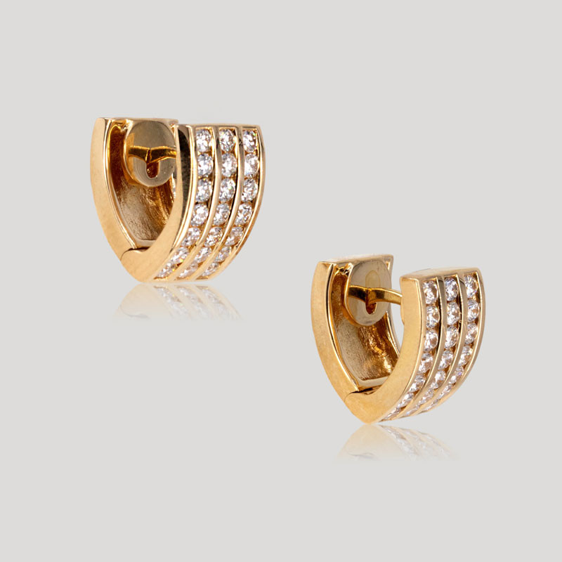 38800062-boucles-d-039-oreilles-or-jaune-diamants-sertis-rails