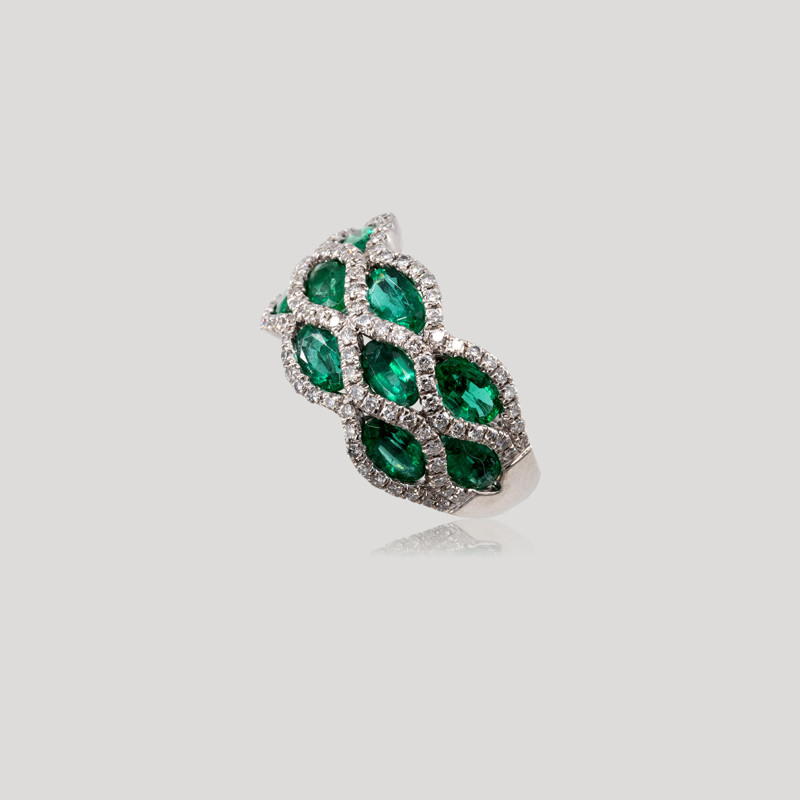 bague-emeraudes-navettes-diamants-img-1415