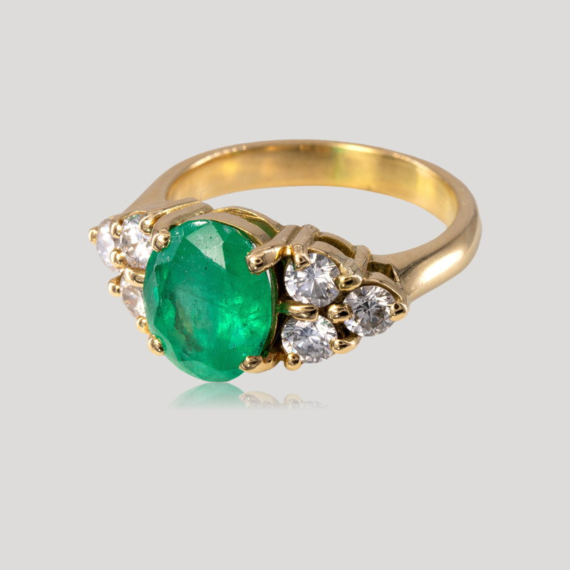 bague-en-or-jaune-emeraude-et-diamants-img-2332