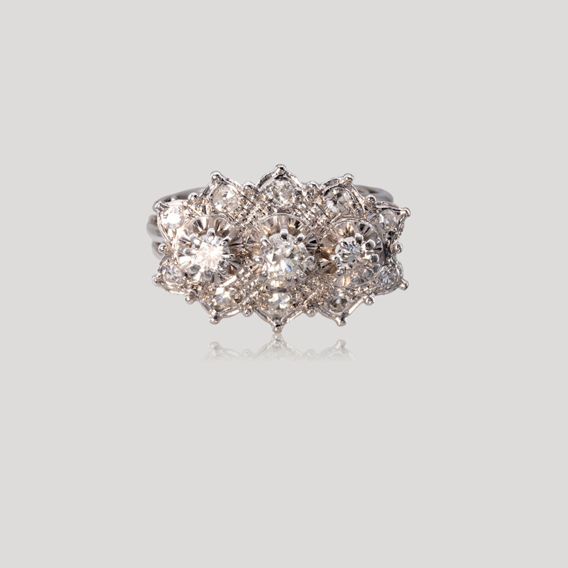 bague-jarretiere-or-blanc-diamants-img-0330