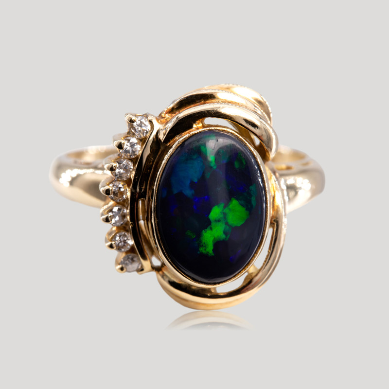 bague-opale-noire-et-diamants