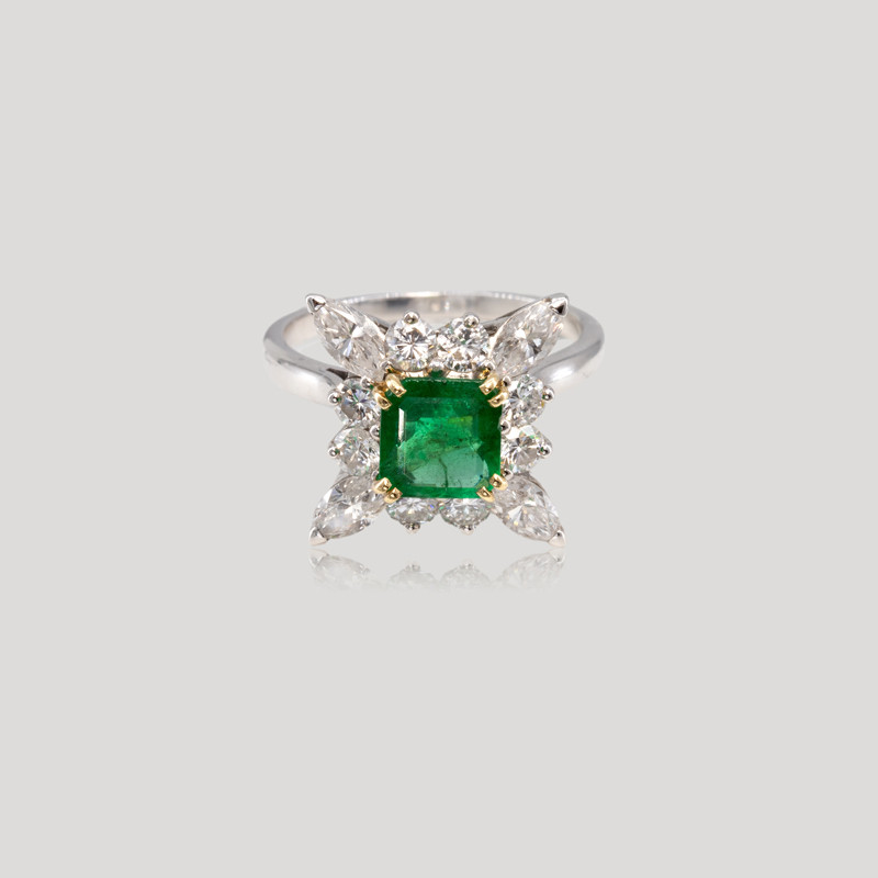 bague-or-blanc-emeraude-diamants-img-0306