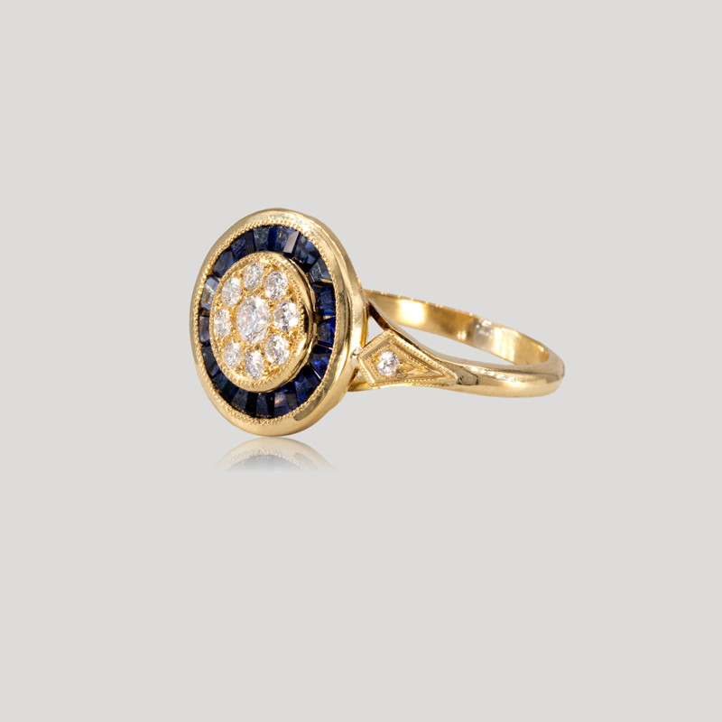 bague-puce-saphirs-diamants