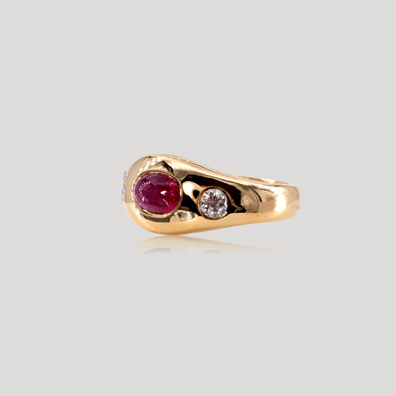 bague-rubis-cabochon-et-diamants-img-2779