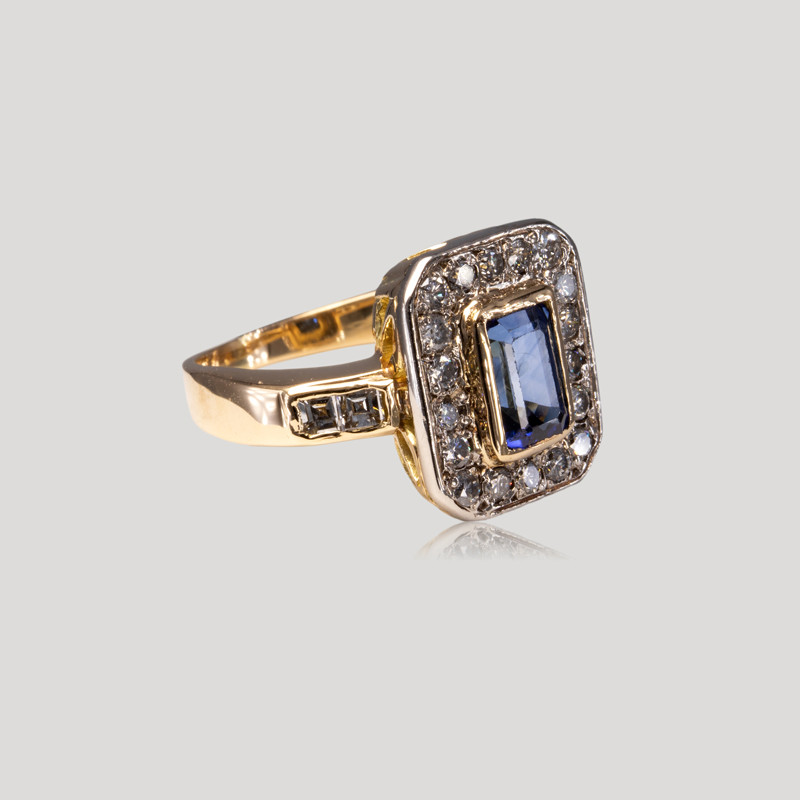 bague-saphir-rectangle-diamants-img-5331