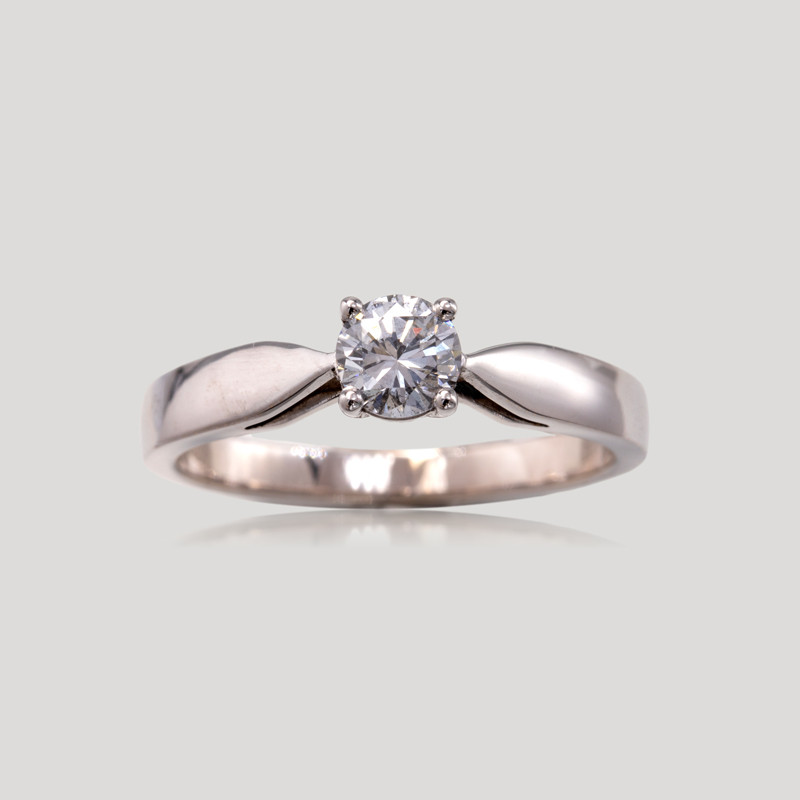 bague-solitaire-diamant-or-blanc-img-1702