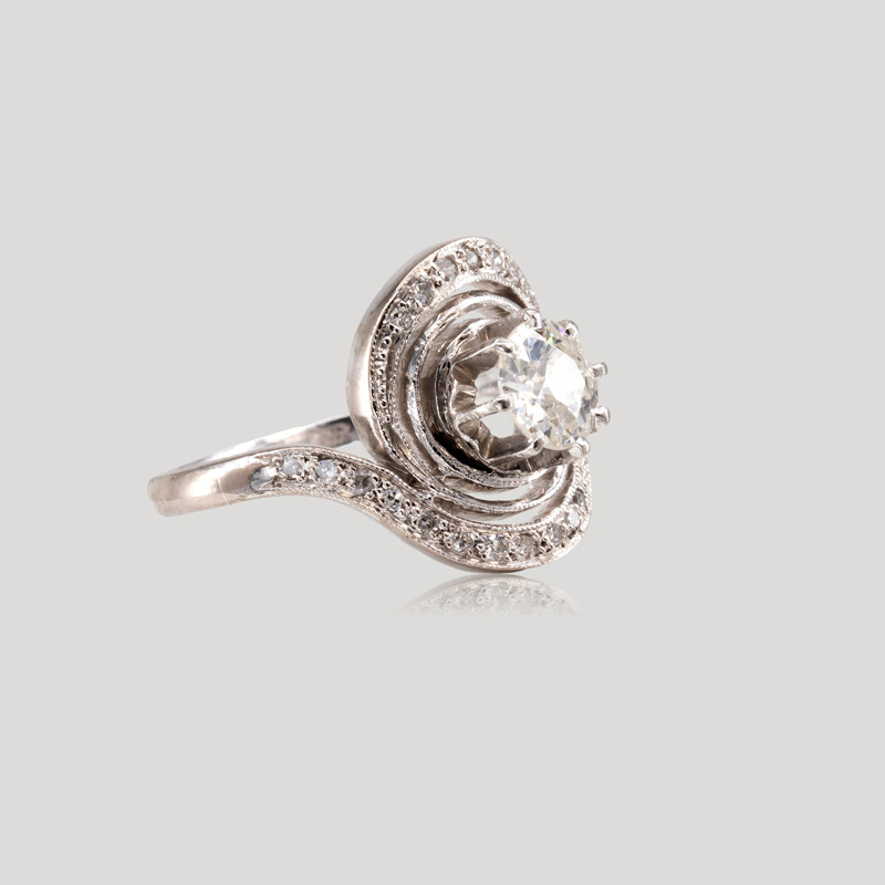 bague-tourbillon-platine-diamants-img-1472