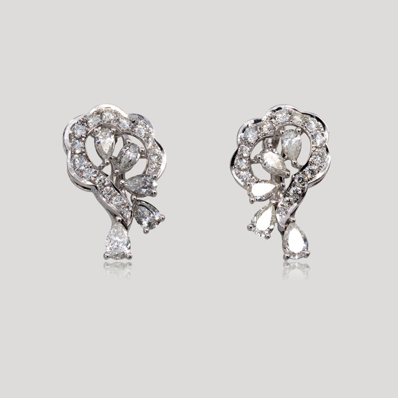 boucles-d-oreilles-diamants-plusieurs-tailles-img-2407