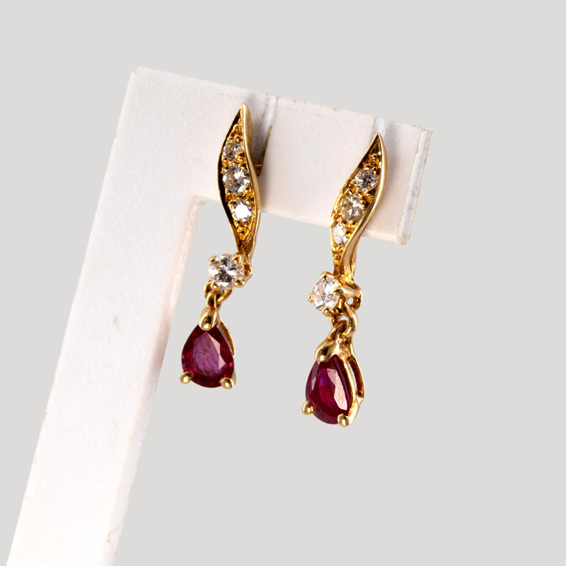 boucles-d-oreilles-rubis-diamants-img-3547