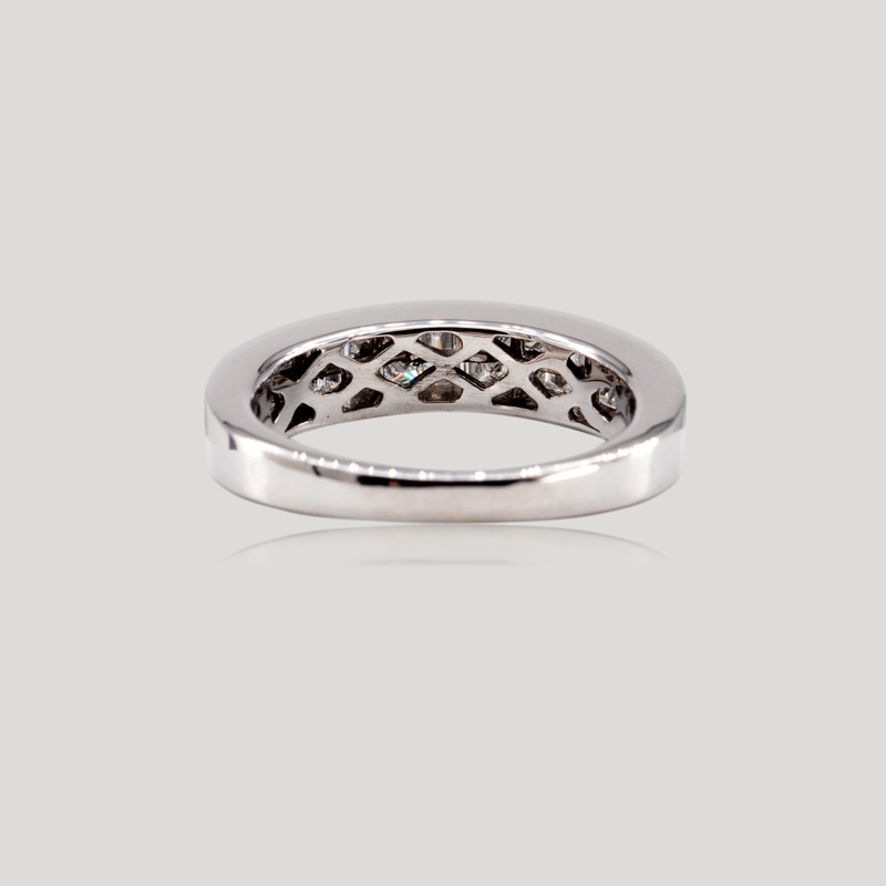 demi-alliance-or-blanc-diamants-carres-et-baguettes-img-1392
