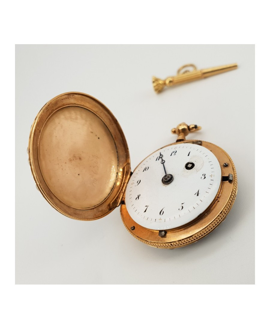 montre-de-poche-emaillee-avec-perles-1
